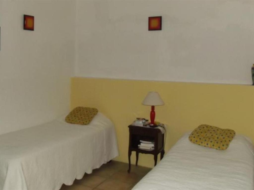 Domaine Saint Victor Hotel La Tour-dʼAigues Exterior foto